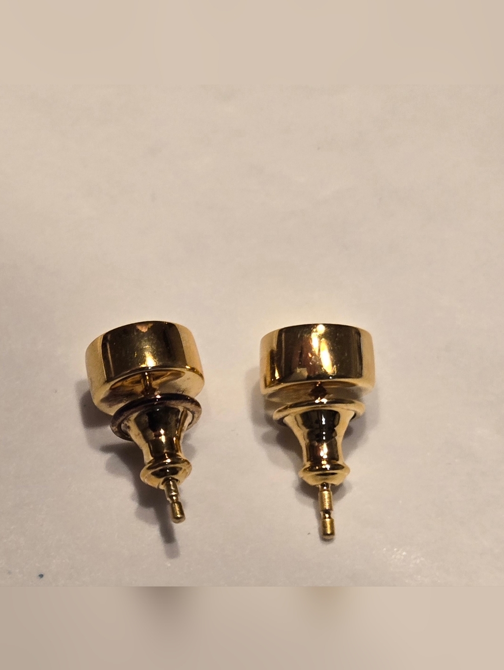 Monica Vinader - Gold Linear Solo Stud Diamond Earrings - Picture 8 of 10
